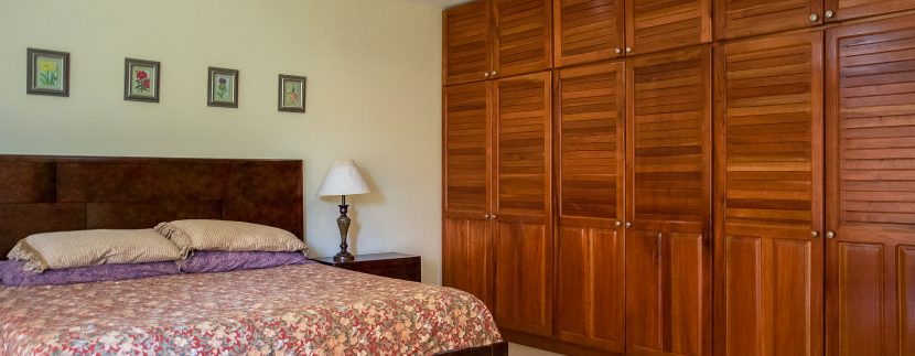 Bedroom 2 - king - Casa in Hermosa Palms